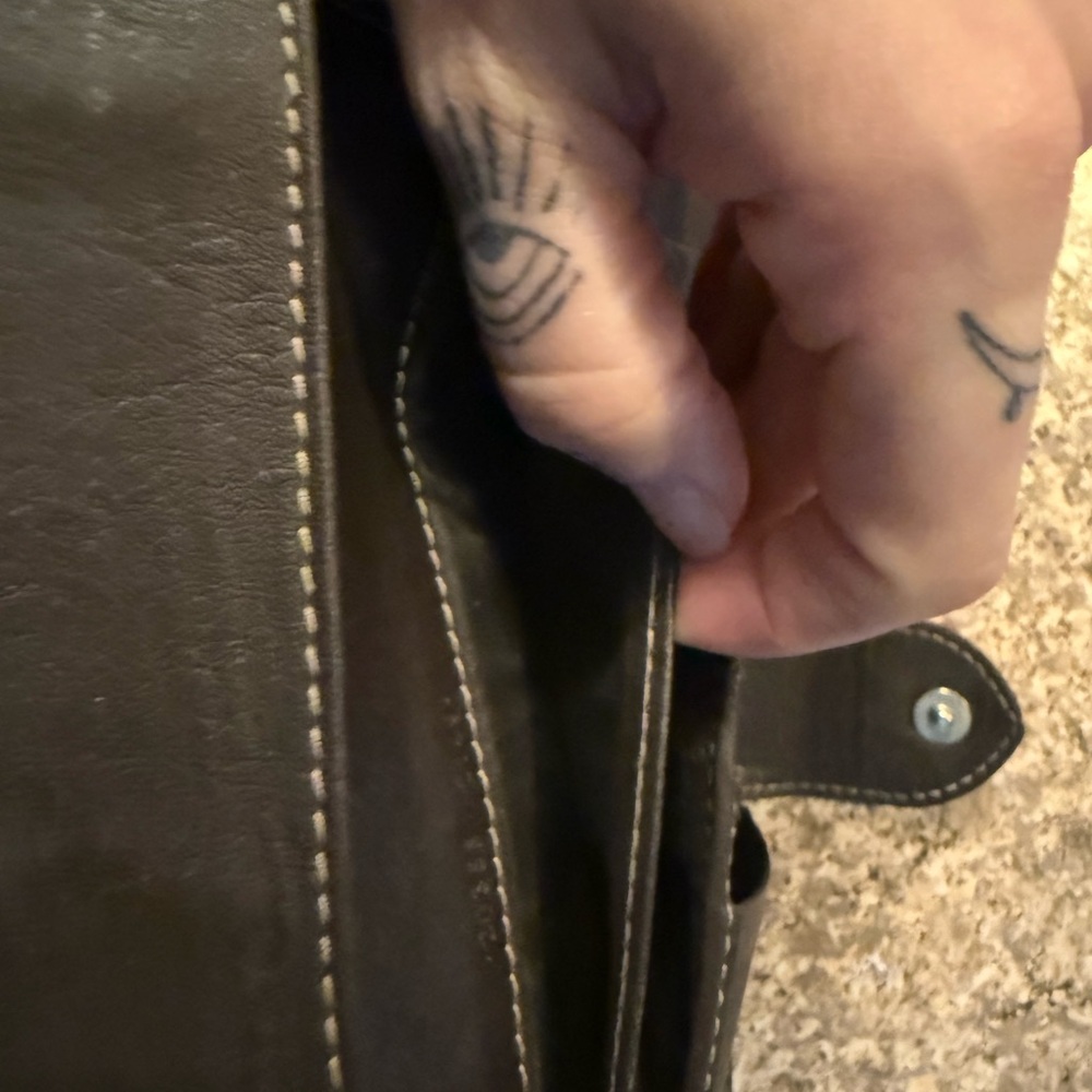 Gucci Monogram Wallet - Picture 10 of 10